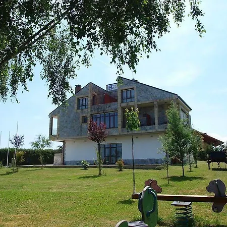 La Moraleja Bed & Breakfast Solares
