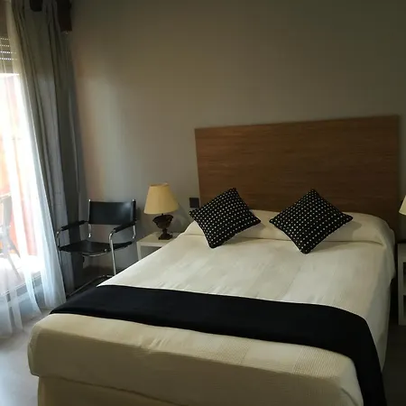 La Moraleja فندق مبيت وإفطار سولاريس